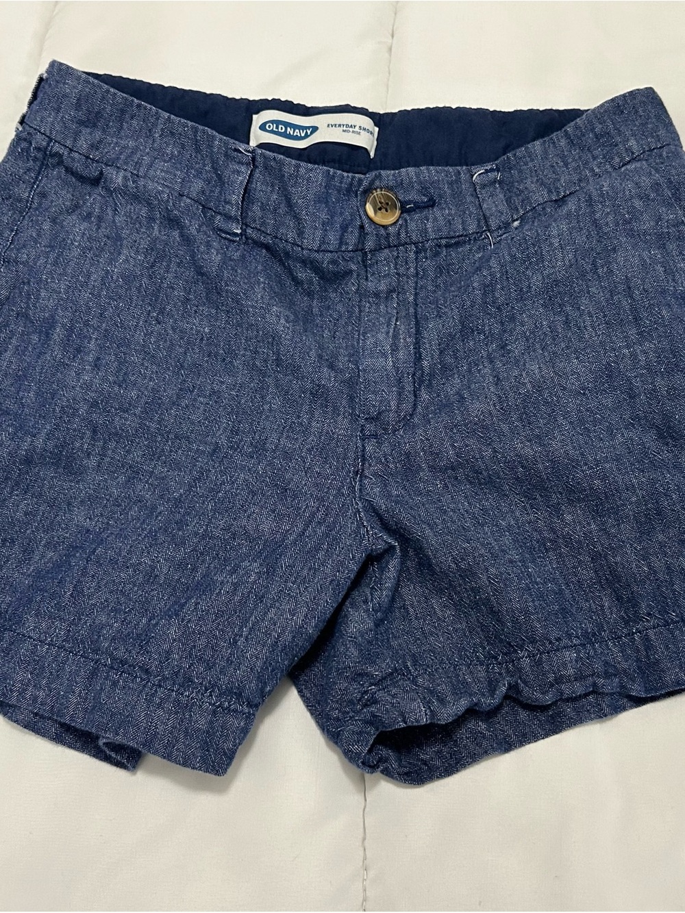 Old Navy Women’s Navy Blue Flat-Front Casual Shorts Size 4